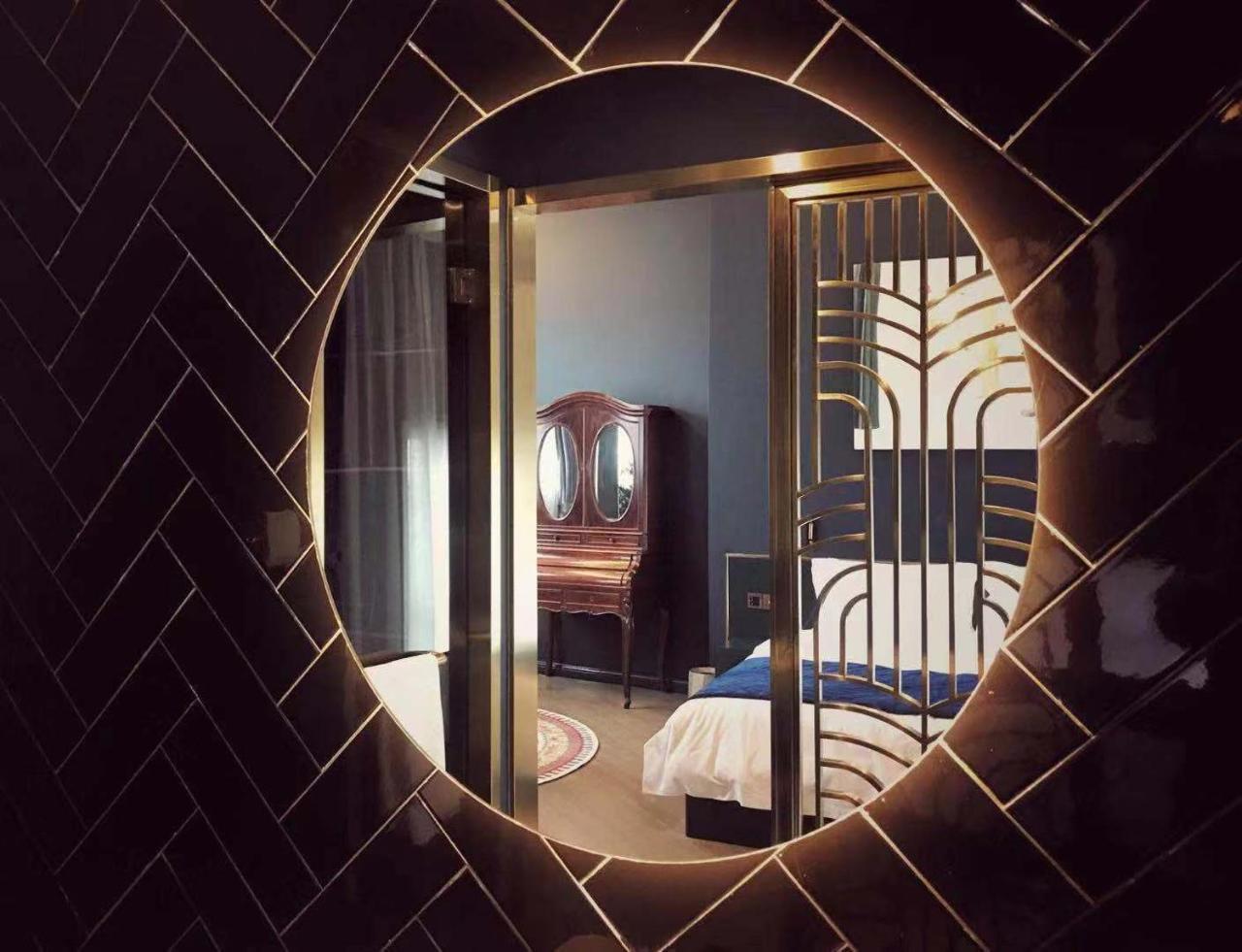 มูนแอนด์ชาลิซ Hotel คุนหมิง ภายนอก รูปภาพ